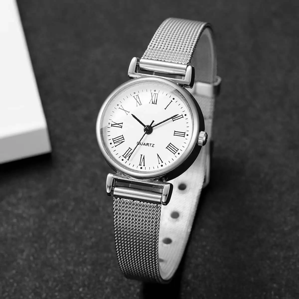 1/2PCS Fashion Women Watches C - đánh giá và giá Stainless Mesh Band